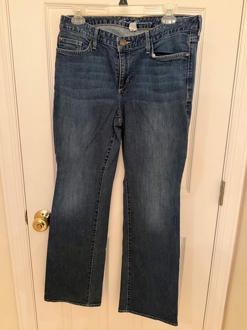 Eddie Bauer women’s 10 short slightly curvy bootcut jeans